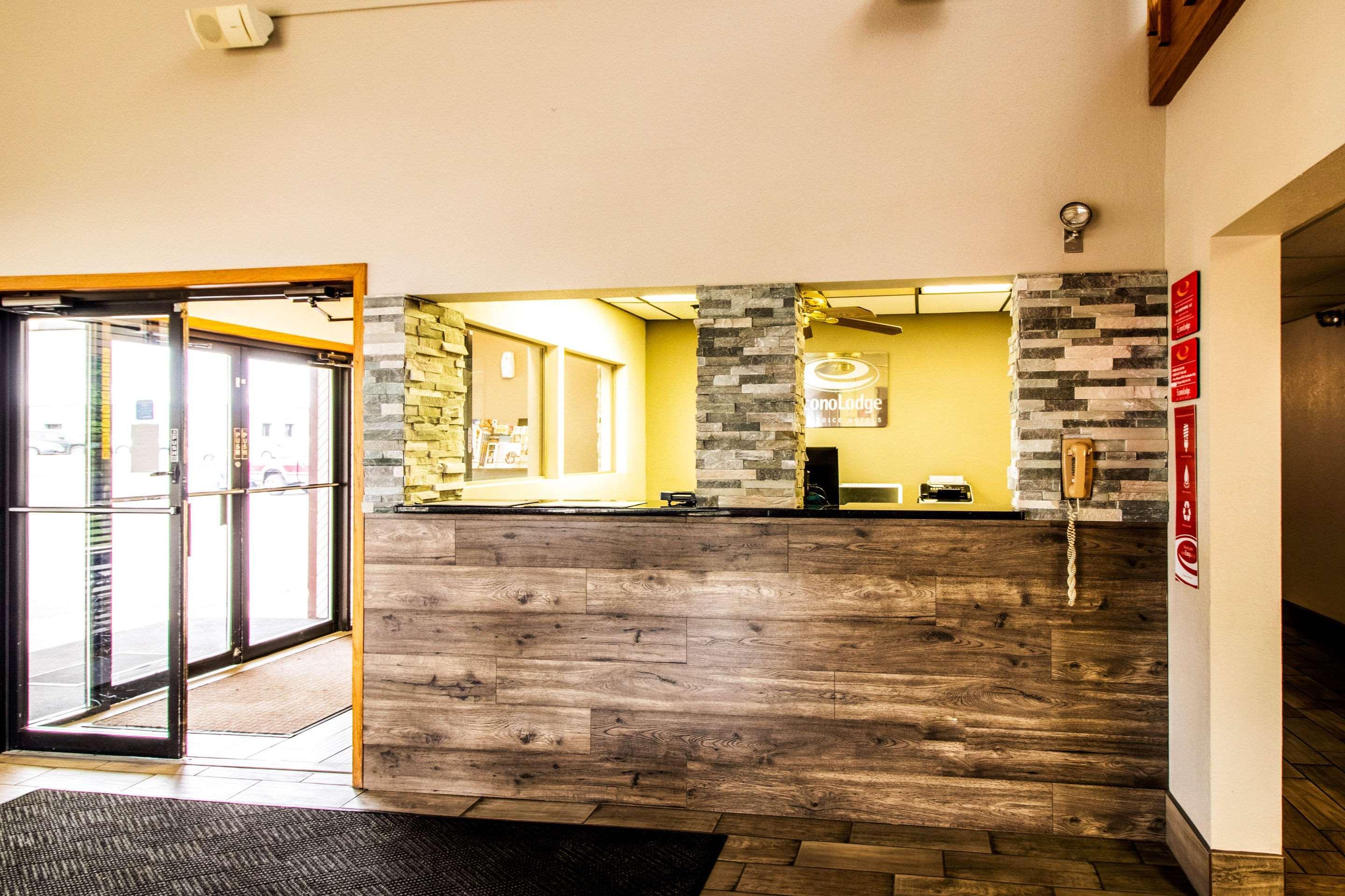 Econo Lodge Watertown Extérieur photo