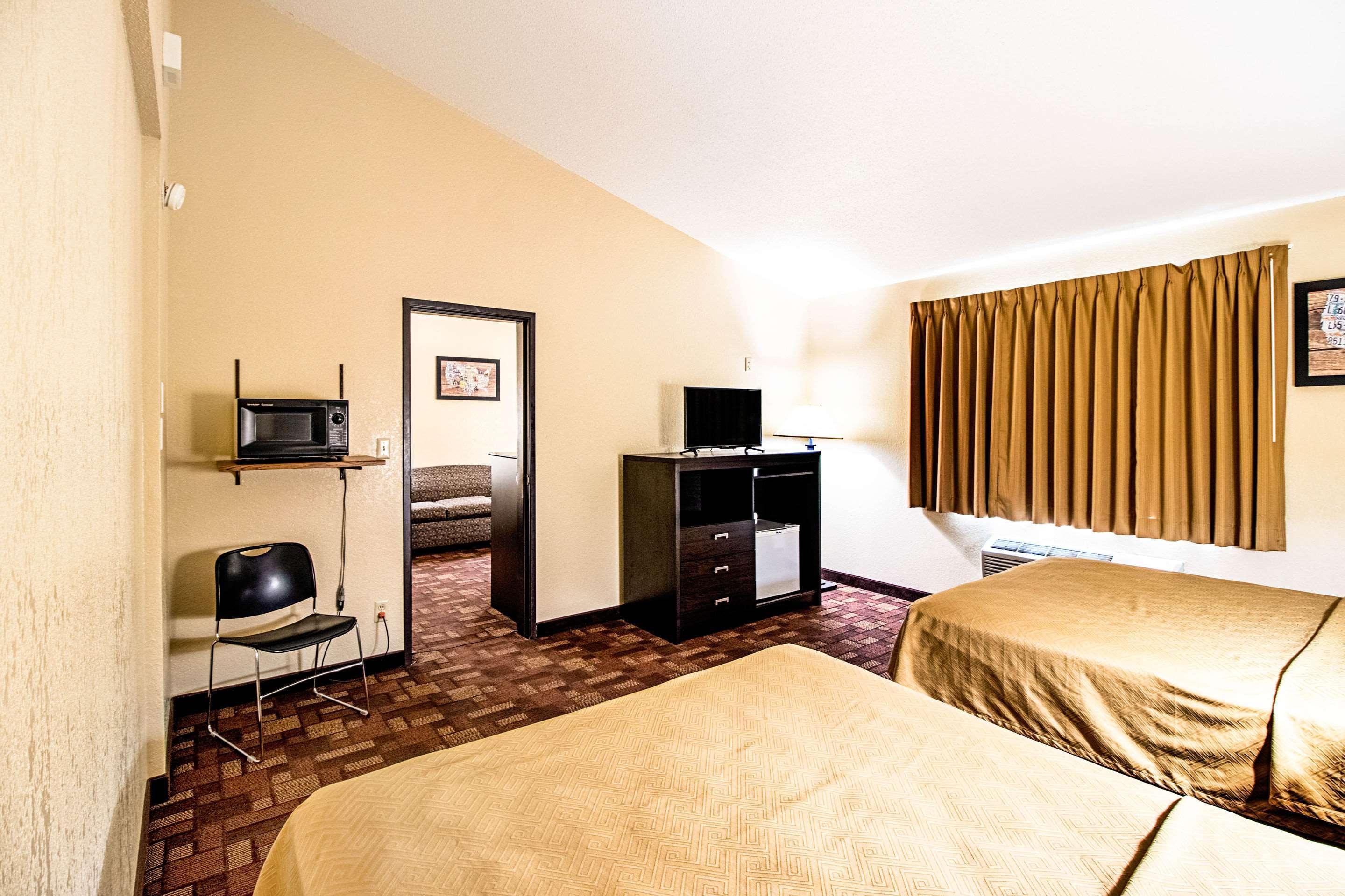 Econo Lodge Watertown Extérieur photo