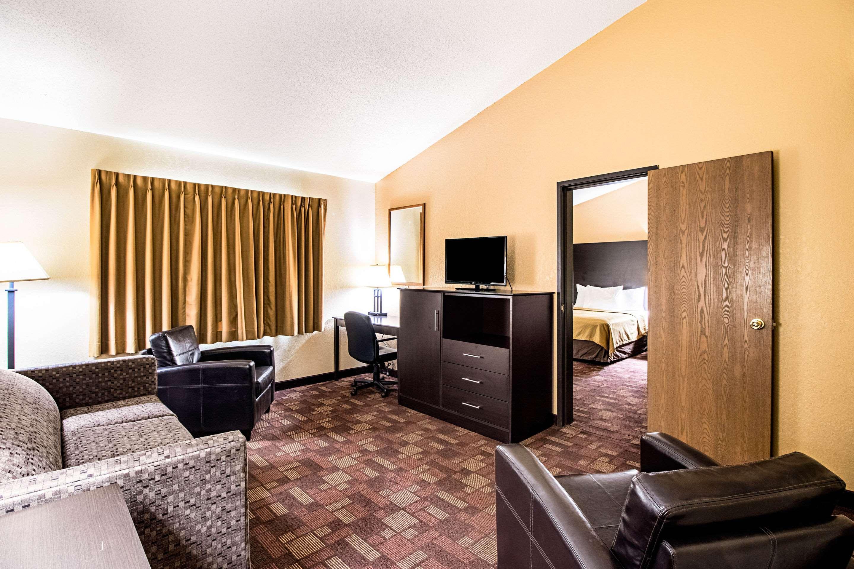 Econo Lodge Watertown Extérieur photo