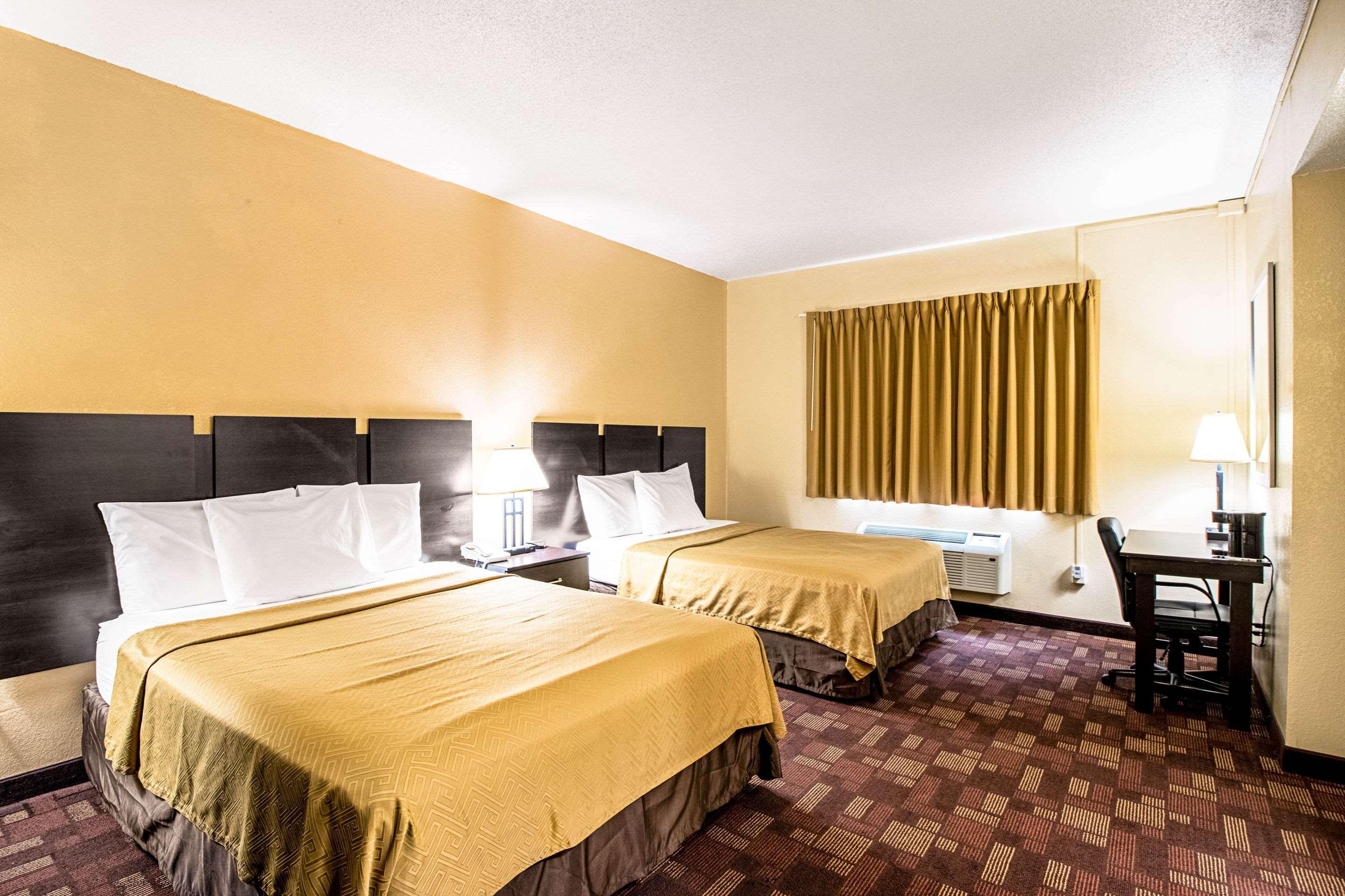 Econo Lodge Watertown Extérieur photo